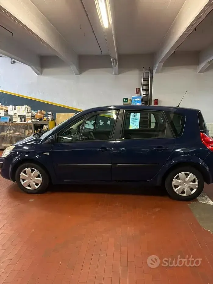 Usata Renault Scénic II 105 CV (77 kW) 2007 Blu Monovolume