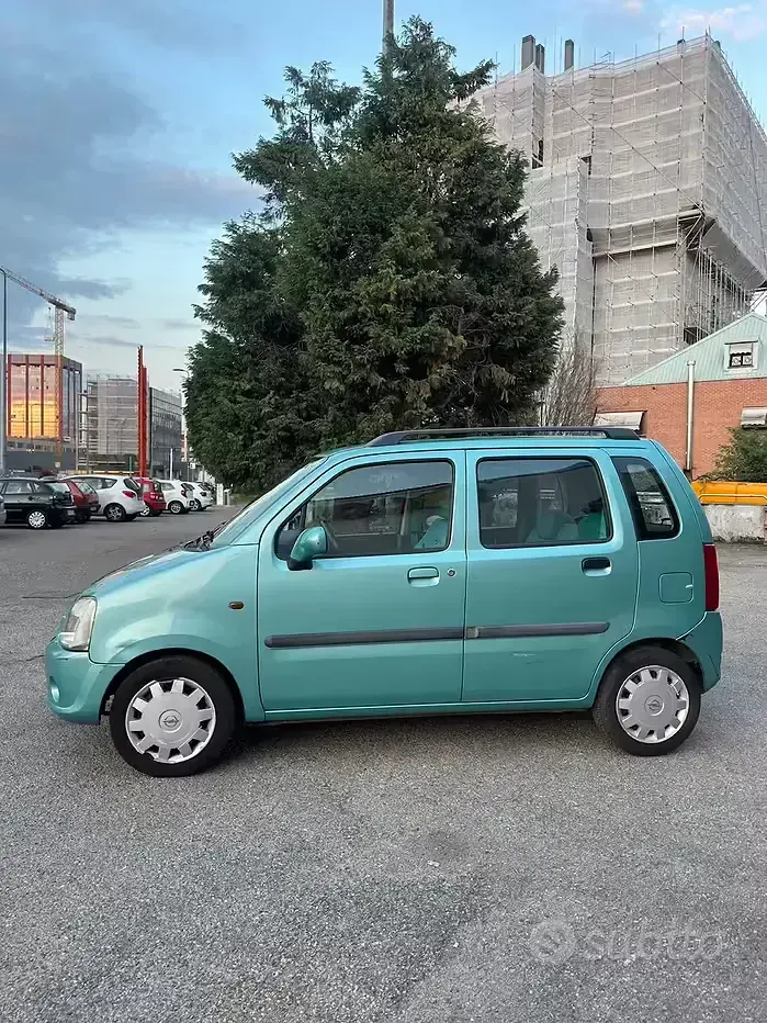 Usata Opel Agila 80 CV (58 kW) 2005 Bluazzurro Monovolume