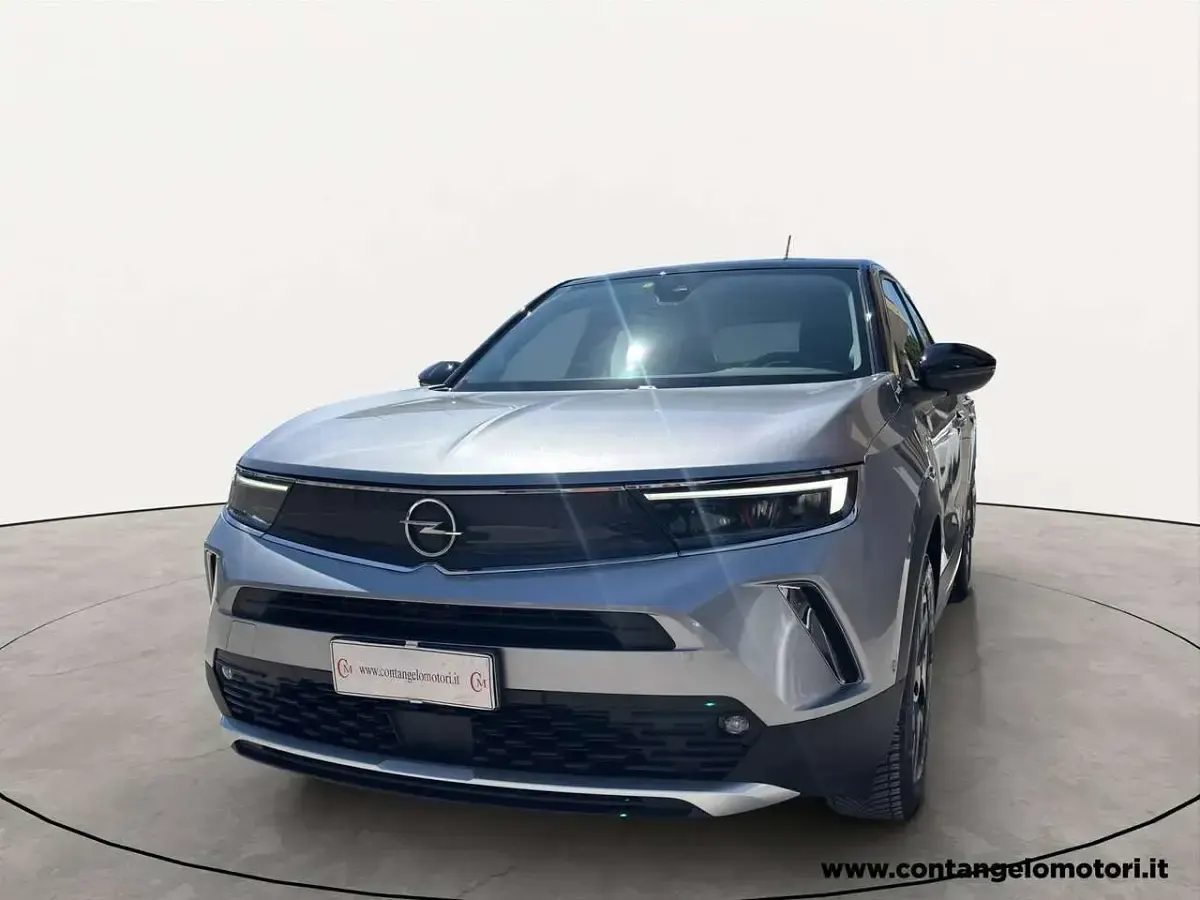 Usata Opel Mokka Elegance 131 CV (96 kW) 2022 Argento SUV