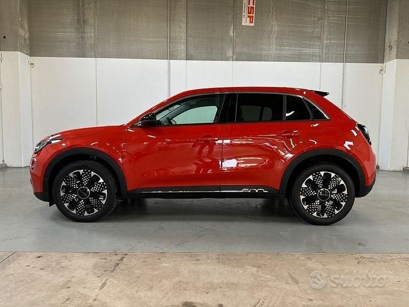 Usata Fiat 600 La Prima 101 CV (74 kW) 2024 Arancione SUV