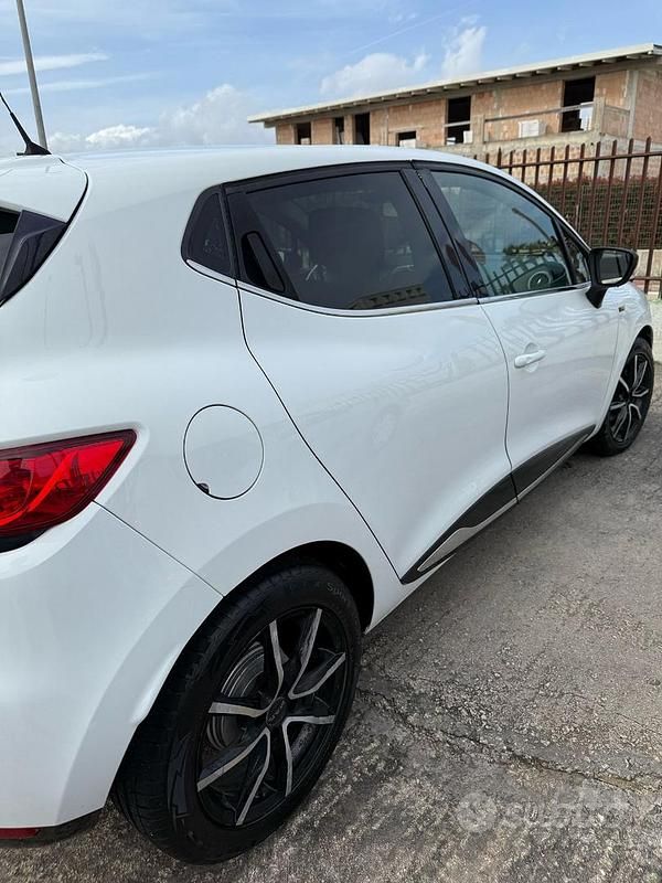 Usata Renault Clio IV 75 CV (55 kW) 2016 Bianco Utilitaria
