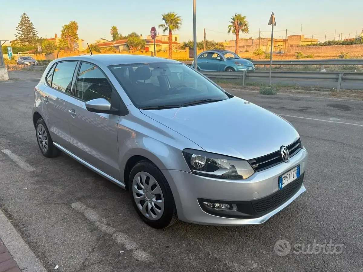 Usata VW Polo Highline 82 CV (60 kW) 2013 Grigio Utilitaria