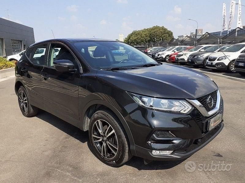 Usata Nissan Qashqai Acenta 116 CV (85 kW) 2019 Nero / metallizzato SUV