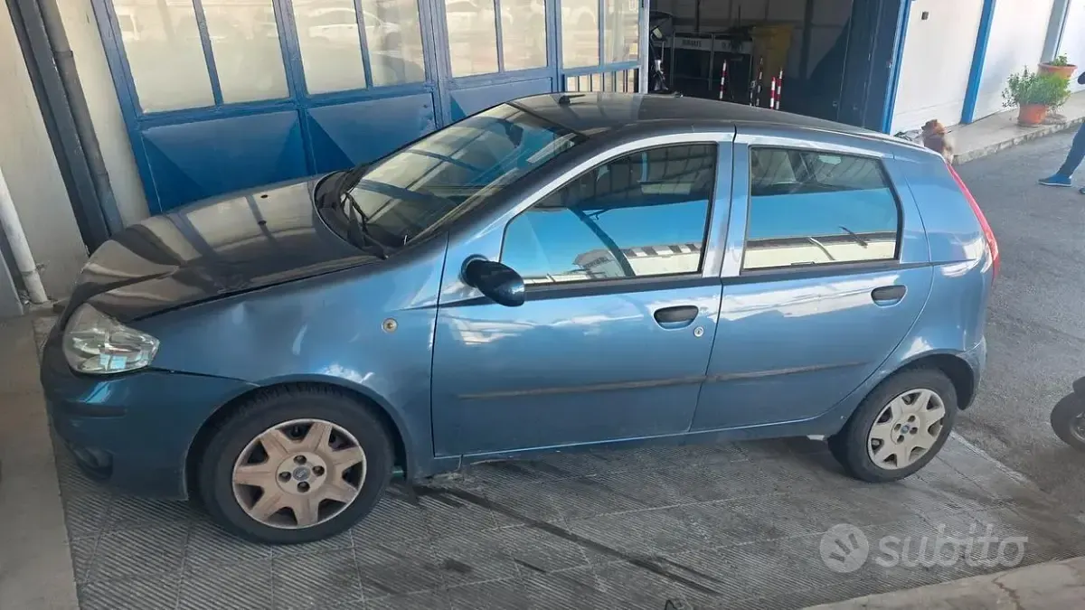 Usata Fiat Punto 69 CV (50 kW) 2003 Utilitaria