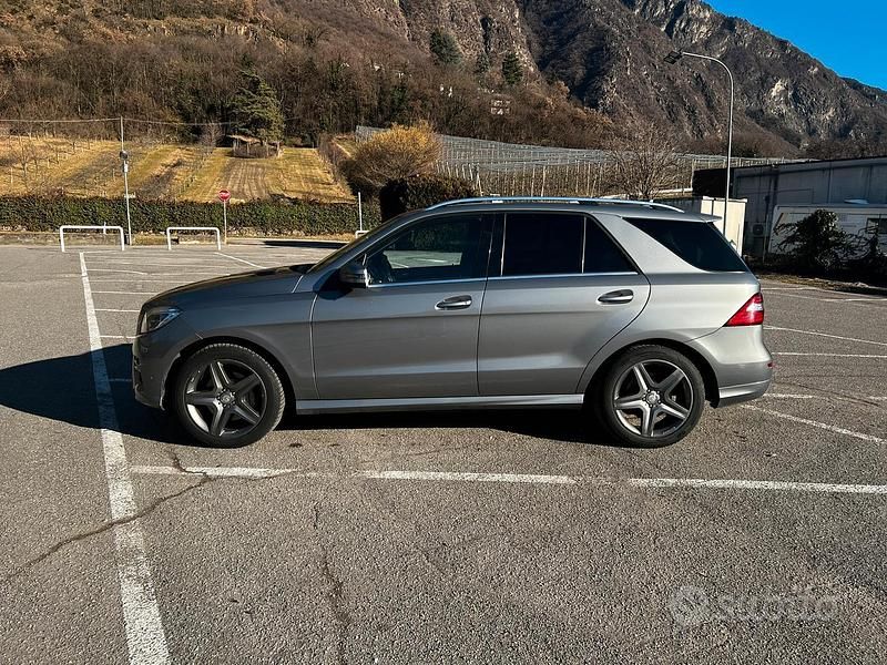 Usata Mercedes ML350 258 CV (189 kW) 2015 Grigio SUV