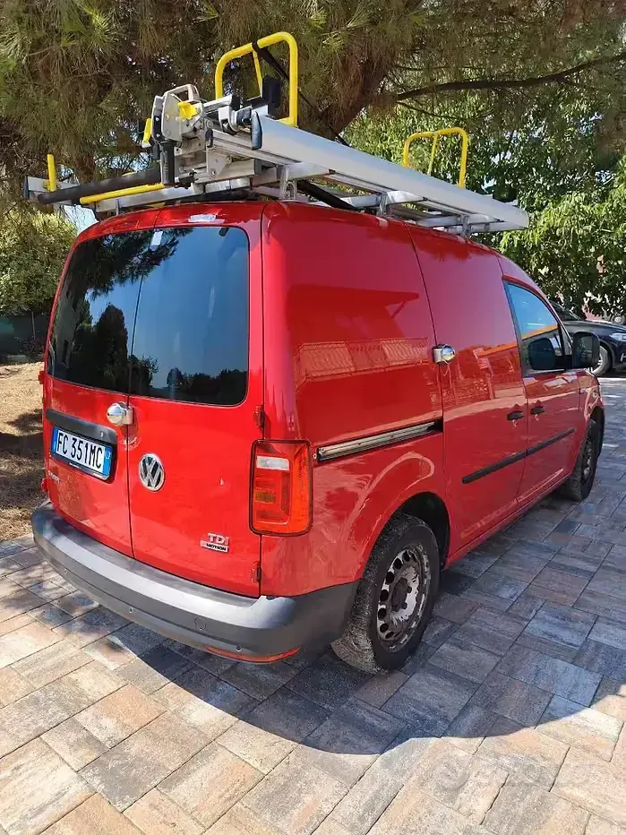 Usata VW Caddy 122 CV (89 kW) 2016 Rosso Monovolume