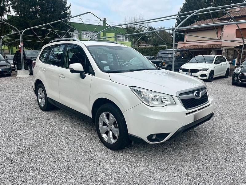 Usata Subaru Forester Trend 147 CV (108 kW) 2014 Bianco SUV