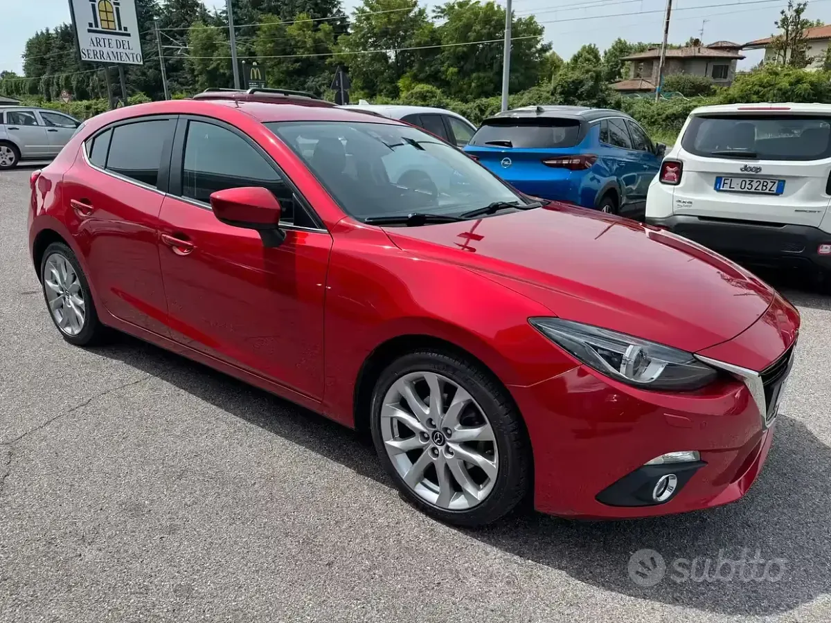 Usata Mazda 3 Exceed 105 CV (77 kW) 2016 Rosso Berlina
