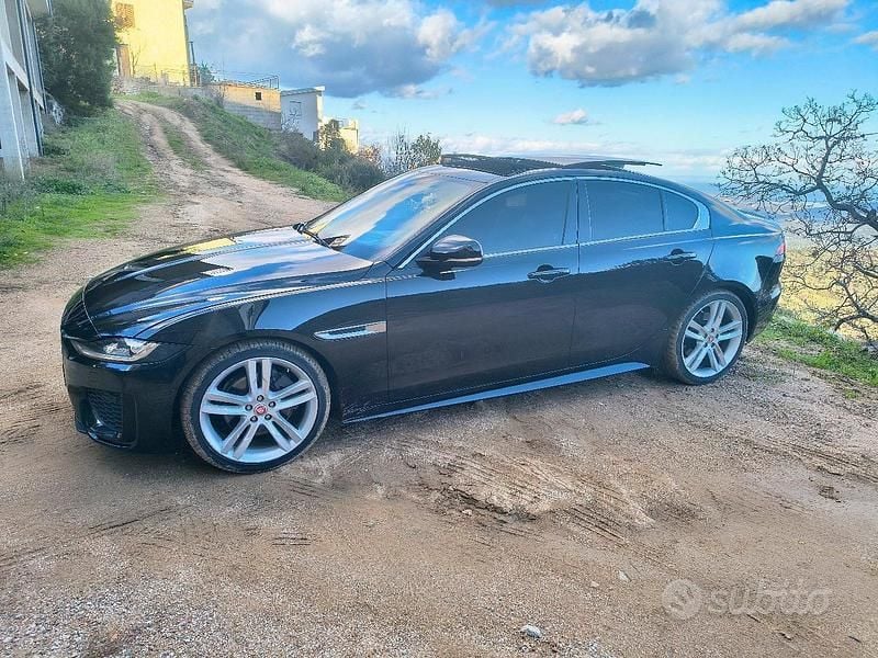 Usata Jaguar XE R-Dynamic 180 CV (132 kW) 2021 Nero Berlina