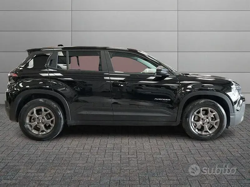 Usata Jeep Avenger EV Longitude 114 kW (156 CV) 2023 Nero SUV
