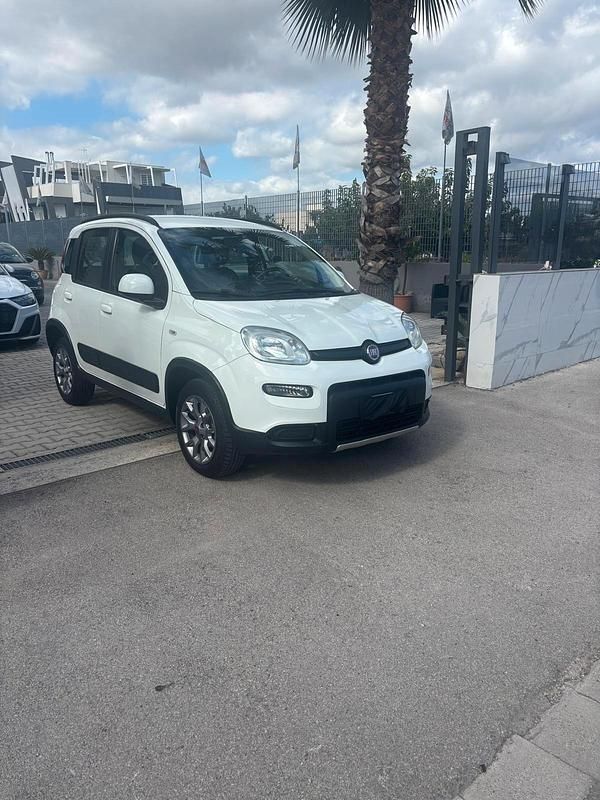 Bianco Usata 2017 Fiat Panda Cross Cross Due volumi | 11.900 € (Ottimo prezzo) - Immagine 1/4
