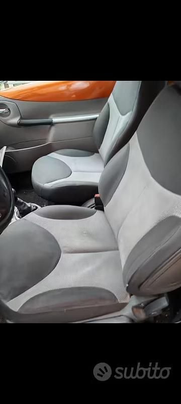 Usata Citroën C3 Pluriel Exclusive 70 CV (51 kW) 2006 Cabrio