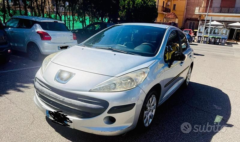 Usata Peugeot 207 88 CV (64 kW) 2006 Grigio Utilitaria