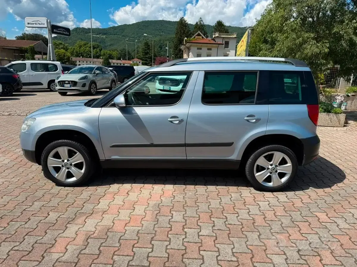 Usata Skoda Yeti Adventure 110 CV (80 kW) 2010 Blu SUV