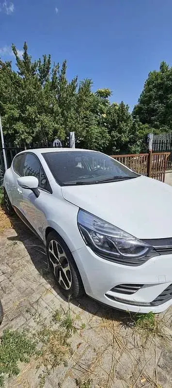 Usata Renault Clio IV Zen 90 CV (66 kW) 2017 Berlina