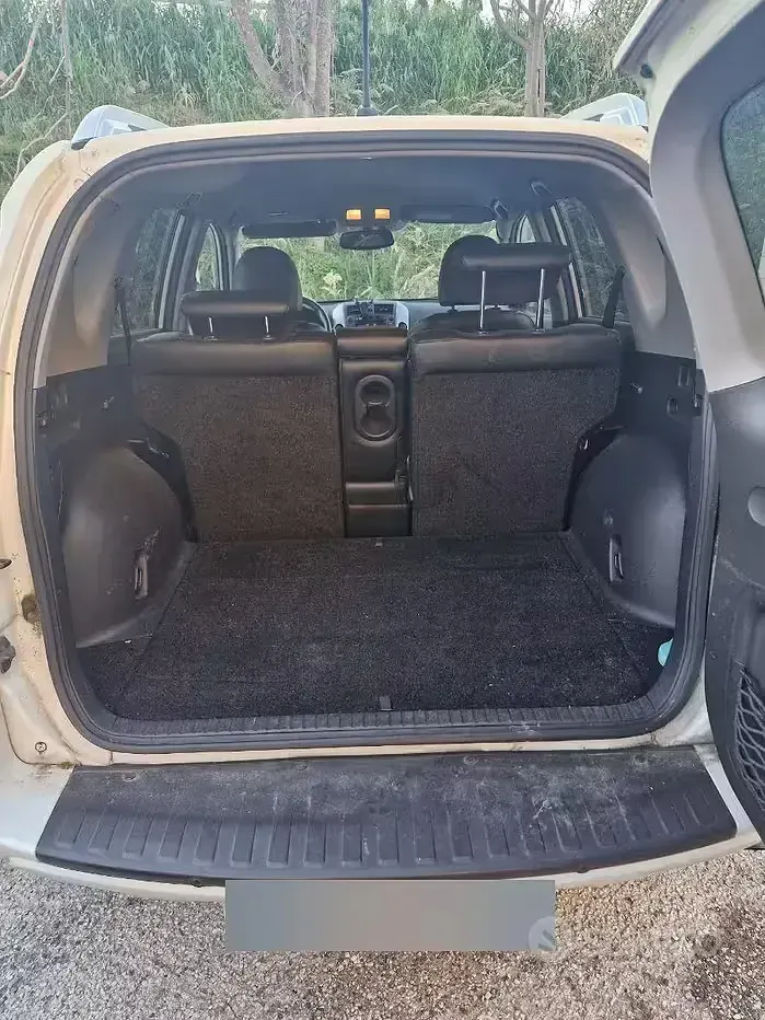 Usata Toyota RAV4 150 CV (110 kW) 2010 Bianco SUV
