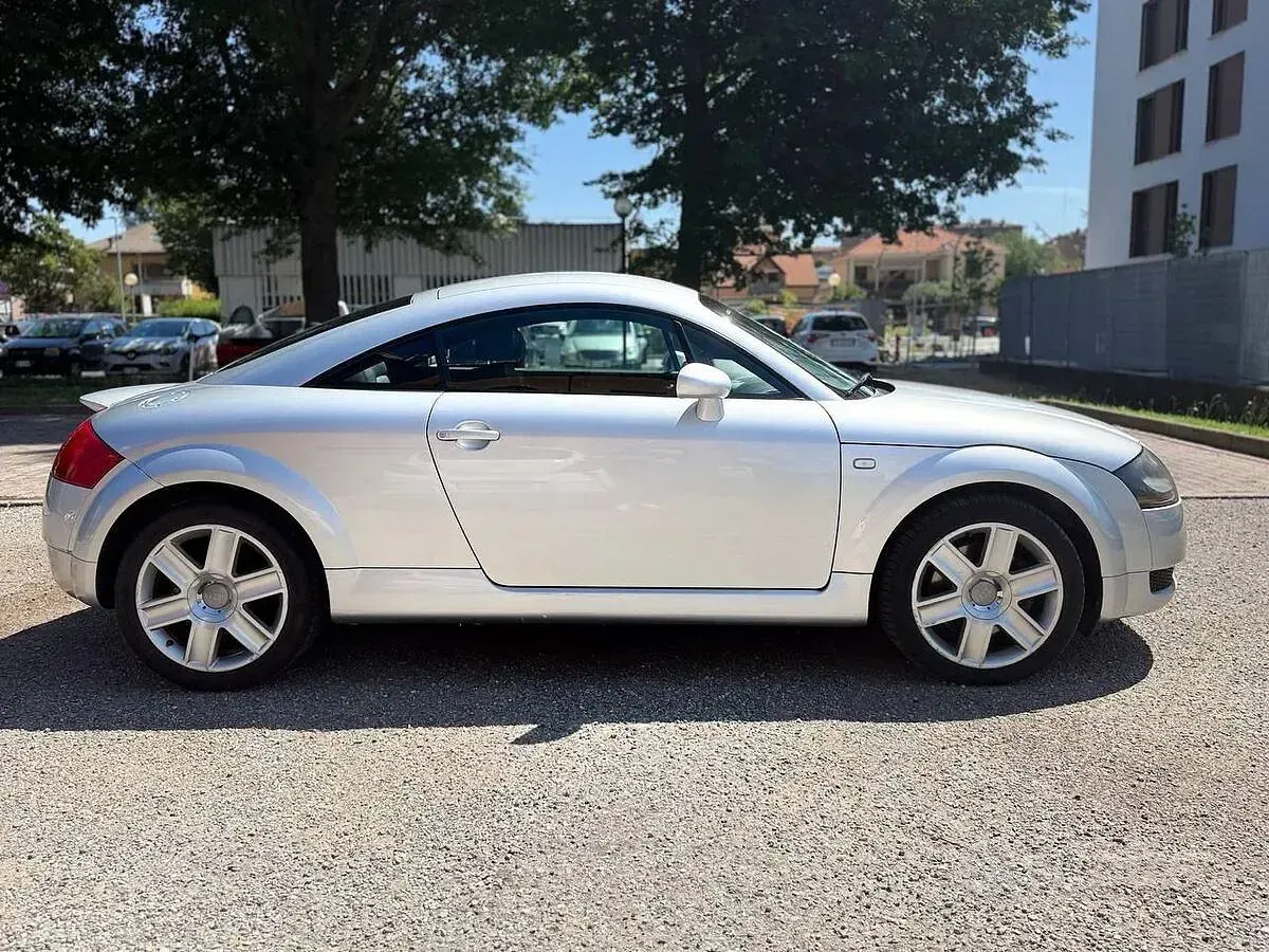 Usata Audi TT Design 190 CV (139 kW) 2003 Grigio Coupé