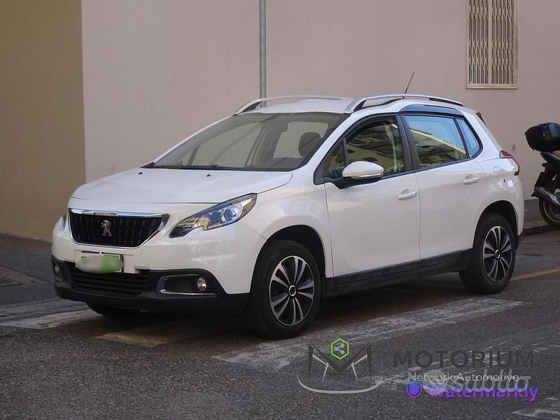 Usata Peugeot 2008 Allure 82 CV (60 kW) 2019 Bianco SUV