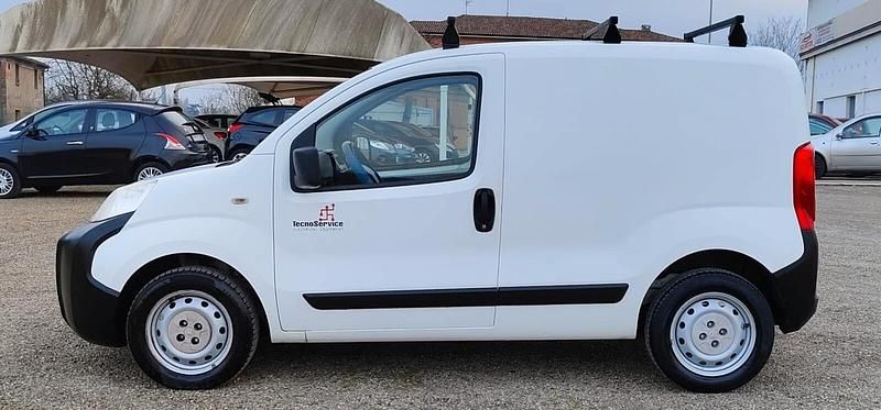 Usata Peugeot Bipper Family 75 CV (55 kW) 2013 Bianco Monovolume