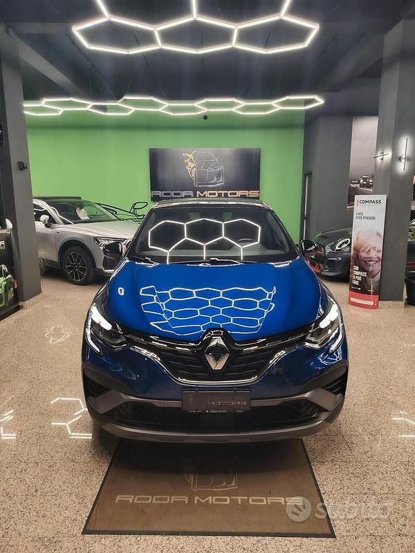 Usata Renault Captur Intens 101 CV (74 kW) 2022 Blu/azzurro SUV