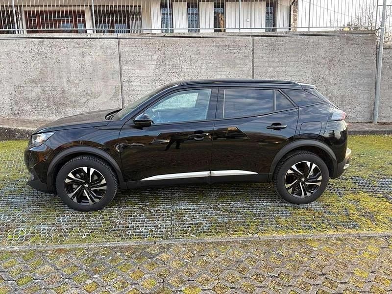 Usata Peugeot 2008 Allure 131 CV (96 kW) 2023 Nero SUV