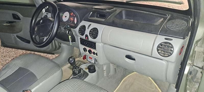 Usata Renault Kangoo 84 CV (61 kW) 2005 Station wagon