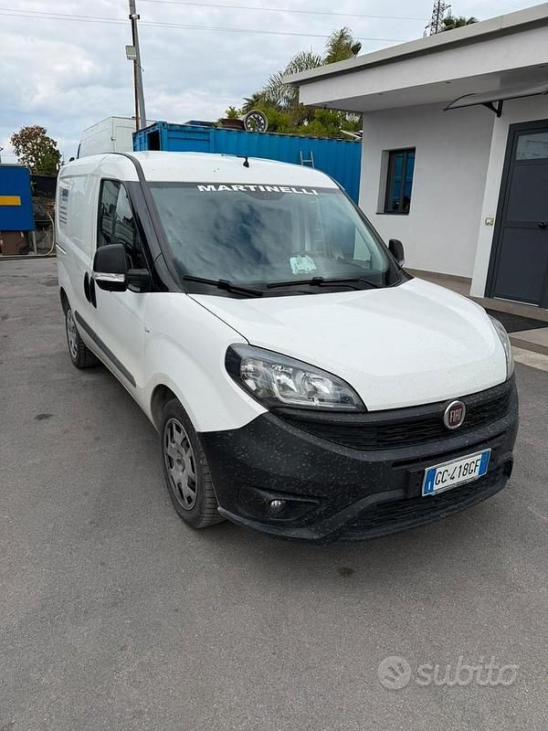 Usata Fiat Doblò 120 CV (88 kW) 2020 Bianco Monovolume