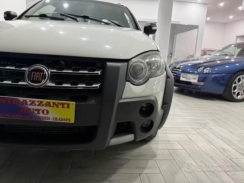 Usata Fiat Strada 95 CV (69 kW) 2014 Bianco Pick-up