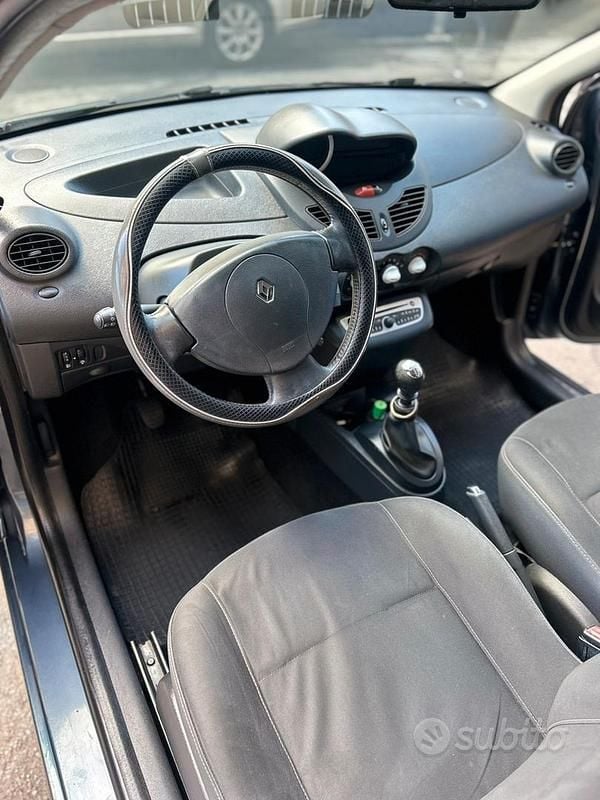 Usata Renault Twingo 75 CV (55 kW) 2011 Grigio Utilitaria