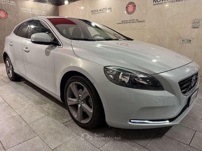 Usata Volvo V40 Kinetic 114 CV (83 kW) 2013 Grigio Berlina