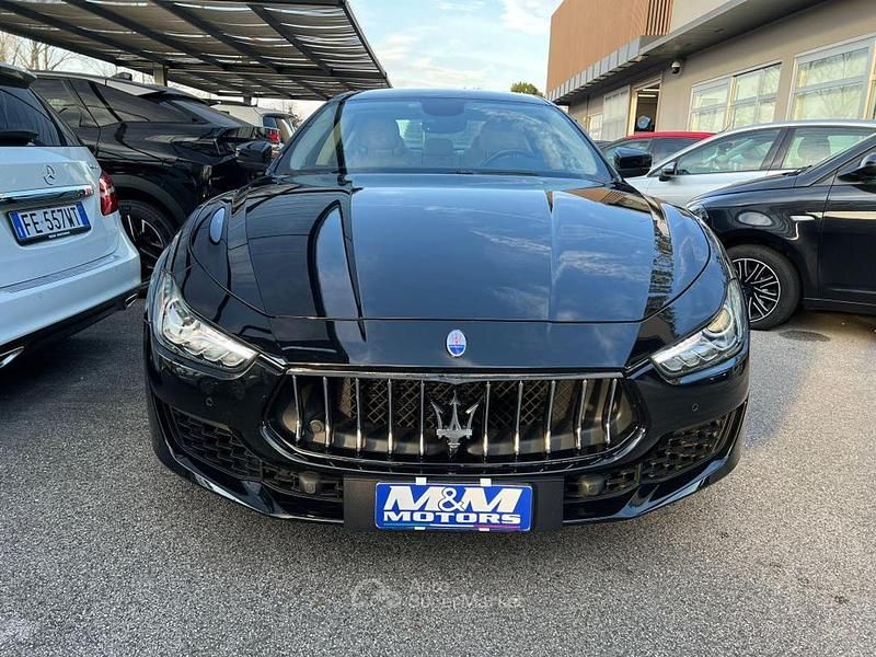 Usata Maserati Ghibli 250 CV (183 kW) 2020 Grigio Berlina