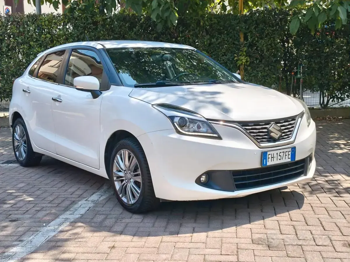 Usata Suzuki Baleno Cool 90 CV (66 kW) 2017 Grigio Utilitaria
