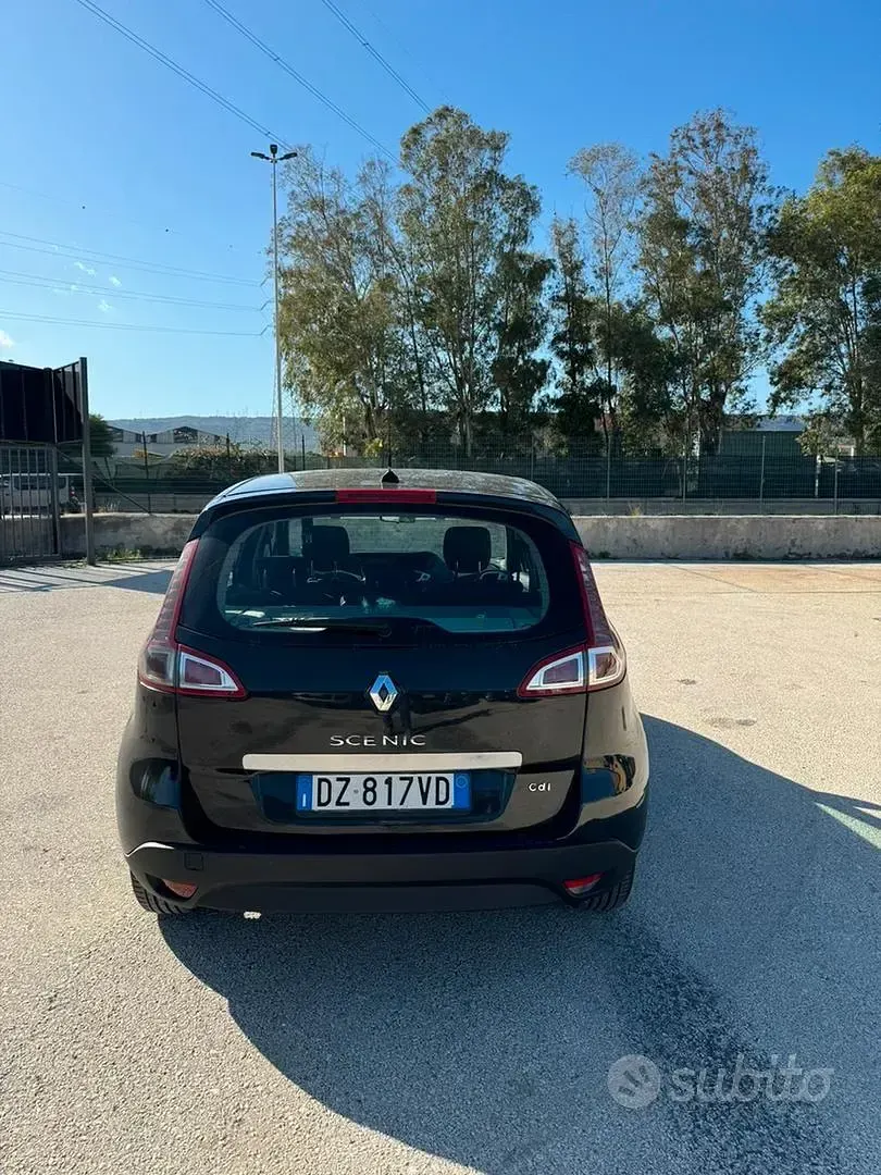 Usata Renault Scenic E-Tech XMOD 110 CV (80 kW) 2010 Nero Monovolume