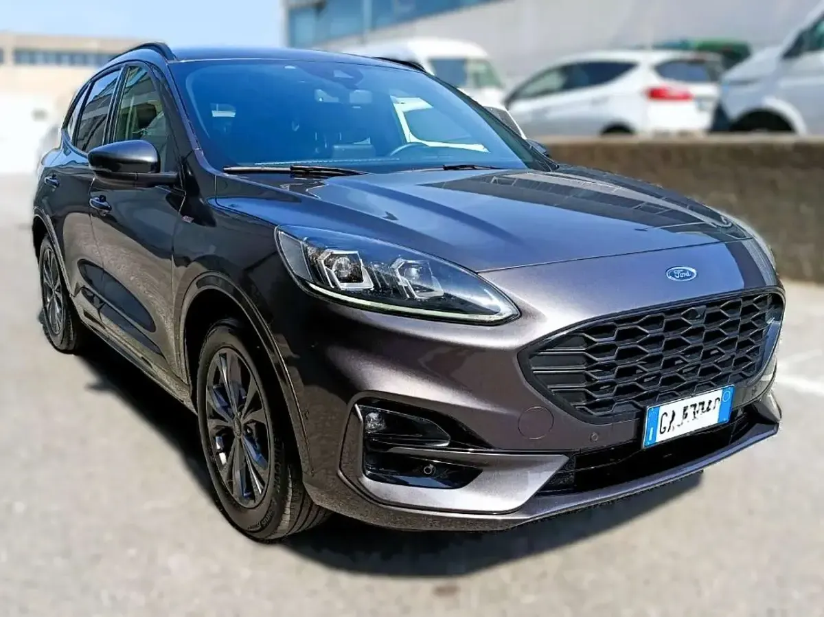 Usata Ford Kuga ST-Line X 120 CV (88 kW) 2020 Magnetic grey SUV