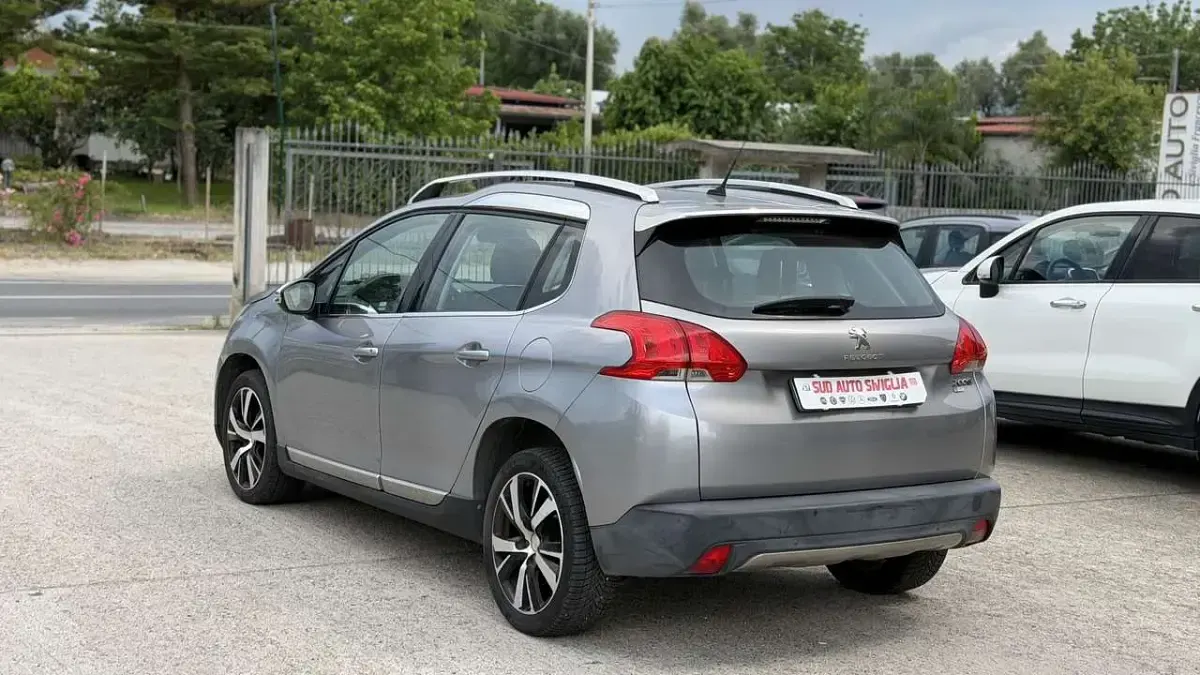 Usata Peugeot 2008 Allure 92 CV (67 kW) 2013 Other SUV