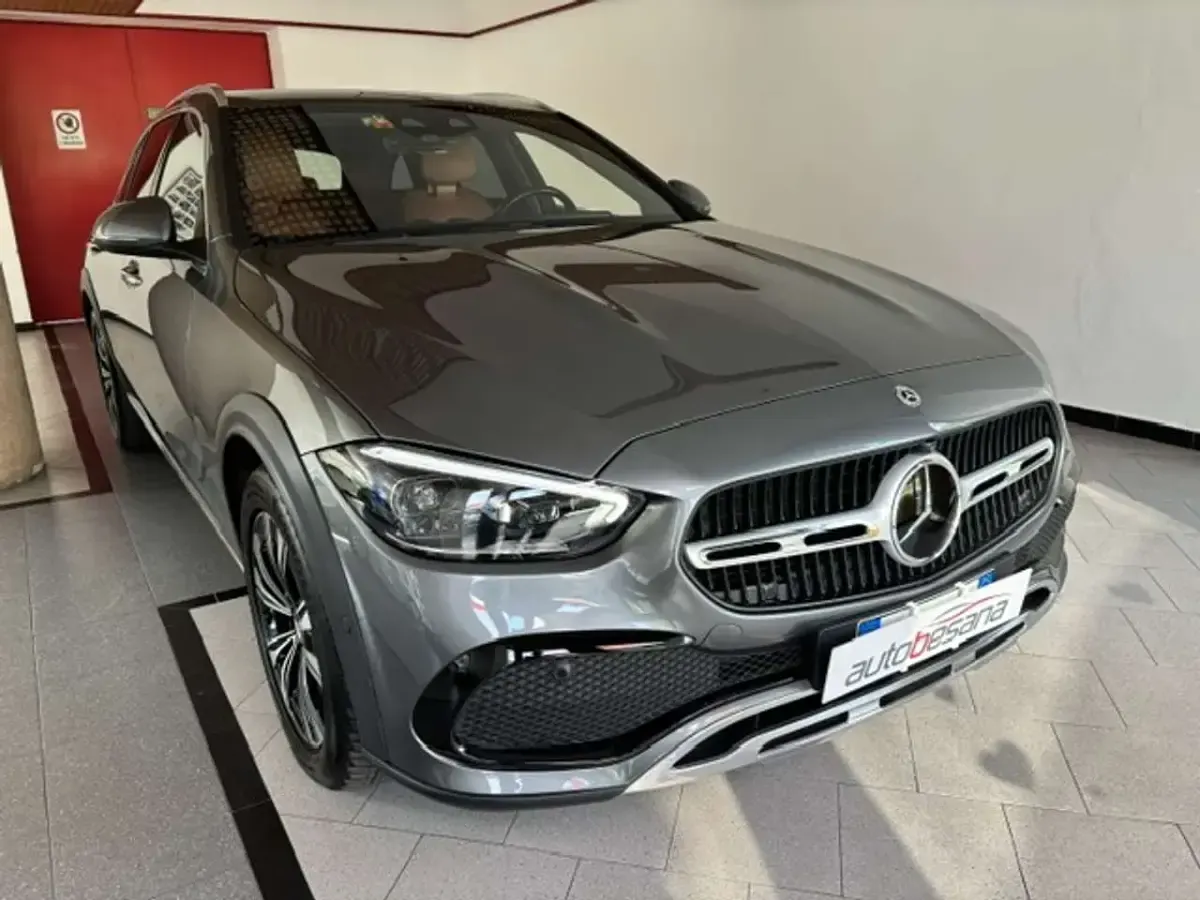 Usata Mercedes C220 197 CV (144 kW) 2023 Grigio Station wagon