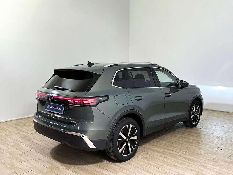 Usata VW Tiguan Elegance 150 CV (110 kW) 2024 Velvet green SUV