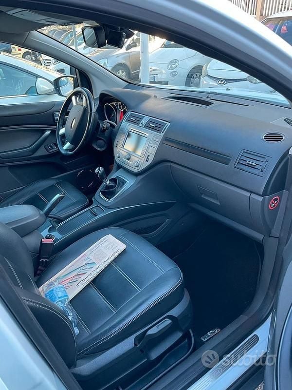 Usata Ford Kuga Titanium 140 CV (102 kW) 2012 Bianco SUV