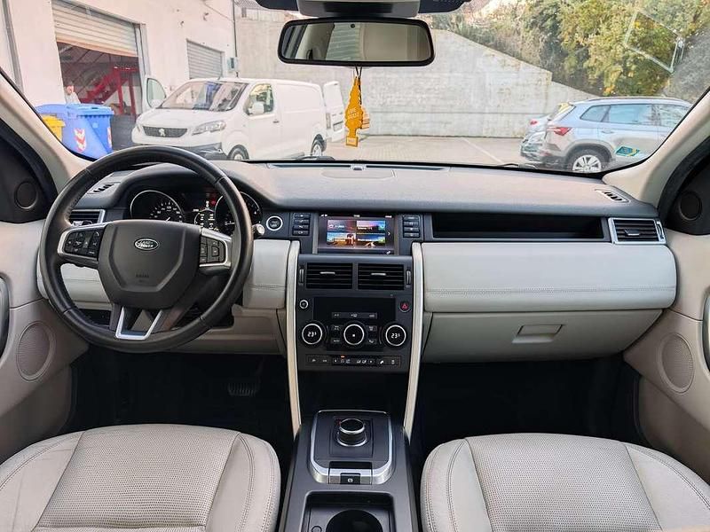 Usata Land Rover Discovery 5 SE 179 CV (131 kW) 2017 Nero SUV