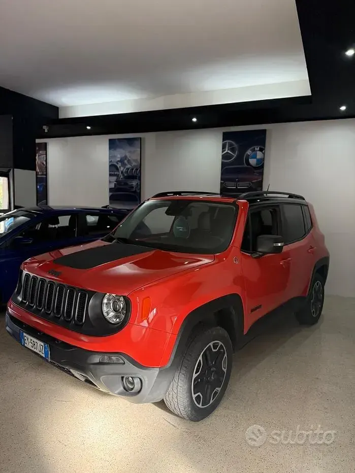 Usata Jeep Renegade Trailhawk 170 CV (125 kW) 2015 Arancione SUV