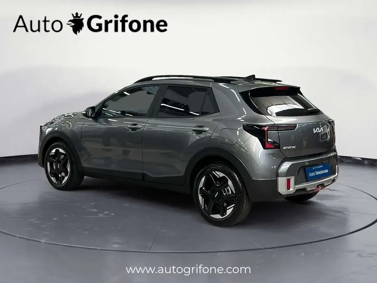 Nuova Kia Stonic Style 101 CV (74 kW) 2026 Grigio SUV