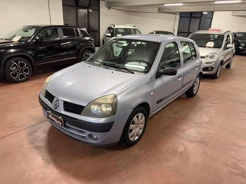Argento Usata 2004 Renault Clio II Authentique Tre volumi | 2300 € (Ottimo prezzo) - Immagine 1/4
