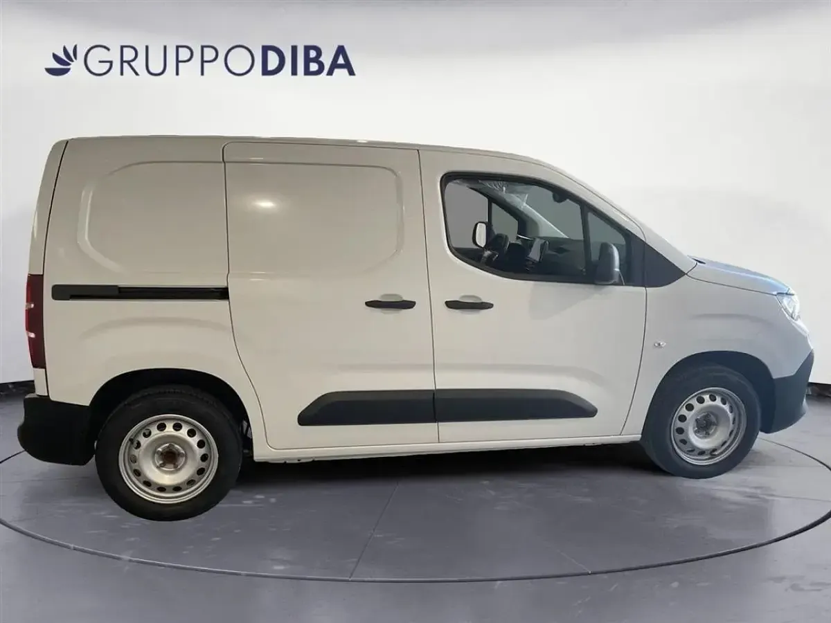Usata Fiat e-Doblò 50 kW (68 CV) 2024 Bianco Monovolume
