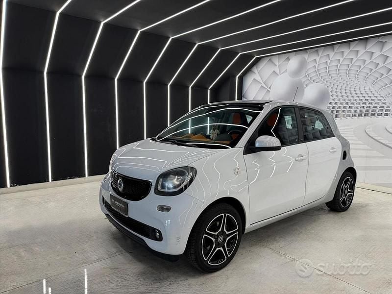 Usata Smart ForFour Passion 70 CV (51 kW) 2015 Bianco Utilitaria