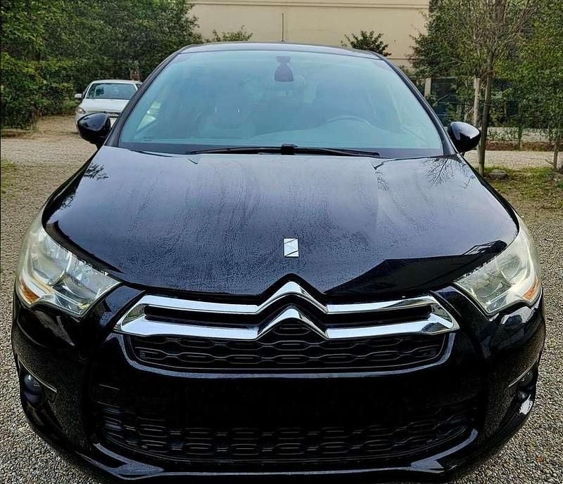 Nero Usata 2011 Citroën DS4 Chic Due volumi | 3500 € (Buon prezzo) - Immagine 1/4