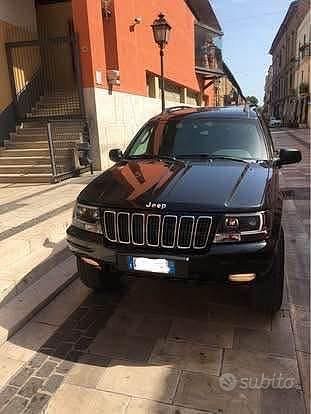 Usata Jeep Grand Cherokee Overland 258 CV (189 kW) 2002 Nero SUV