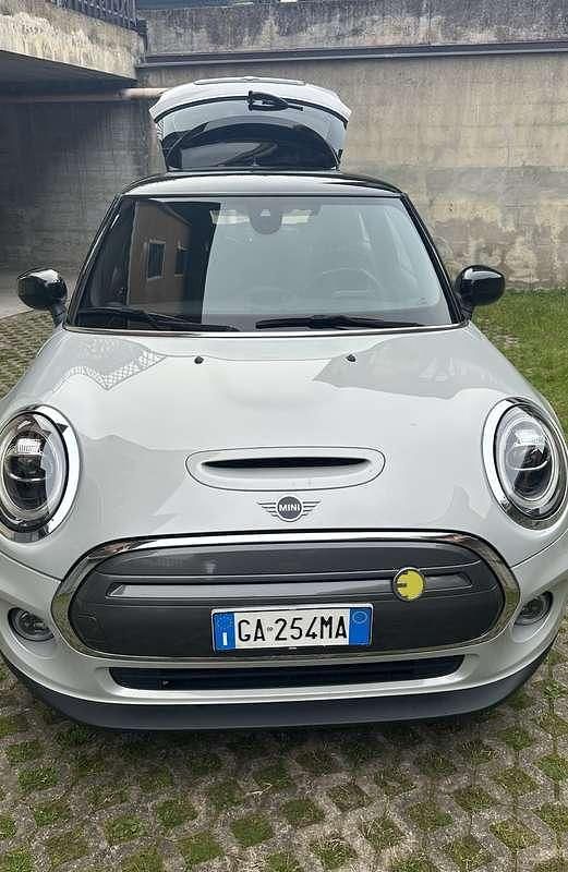Usata Mini Cooper SE 75 kW (102 CV) 2020 Utilitaria
