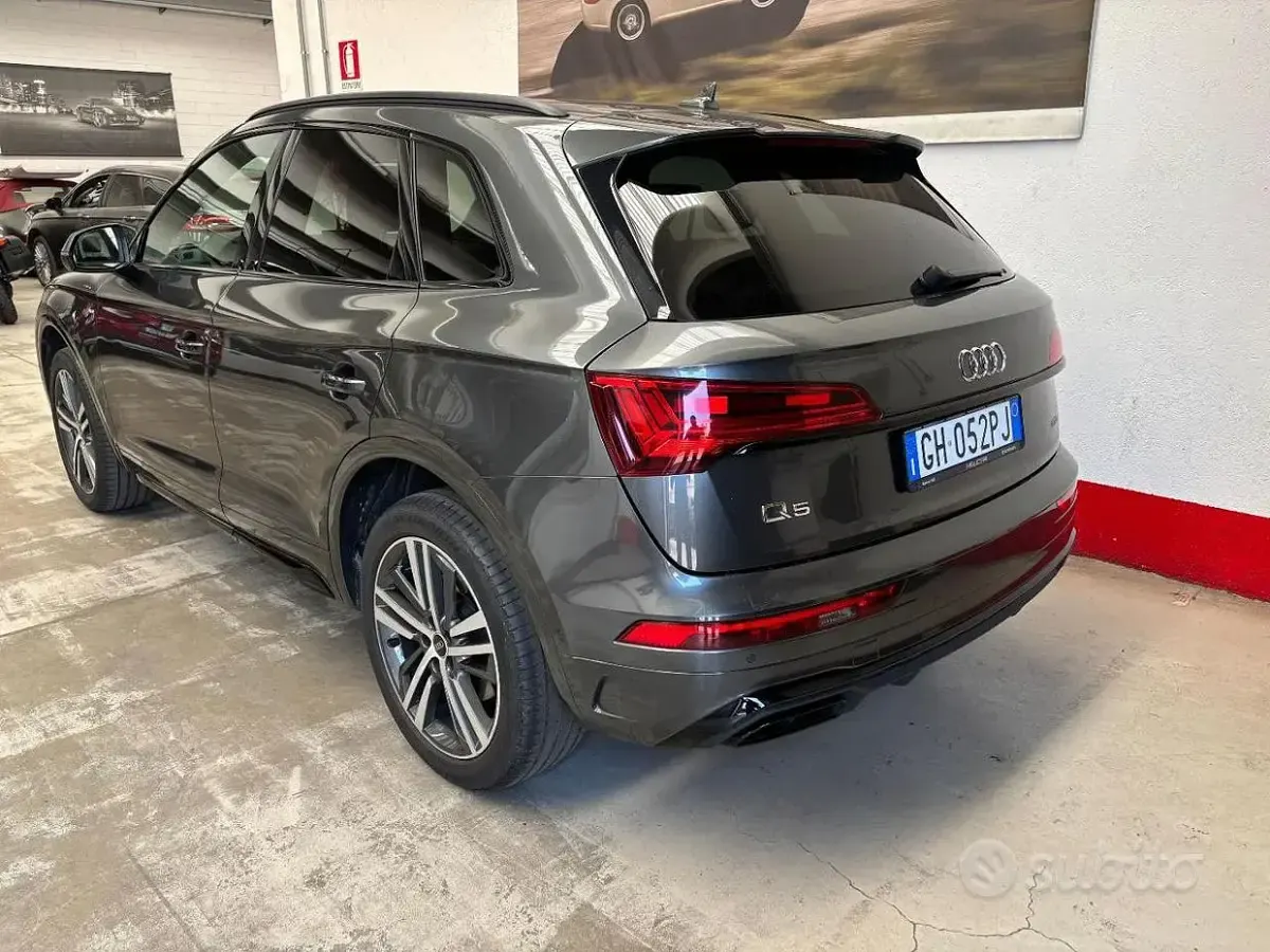 Usata Audi Q5 S-line plus 286 CV (210 kW) 2021 Grigio scuro SUV