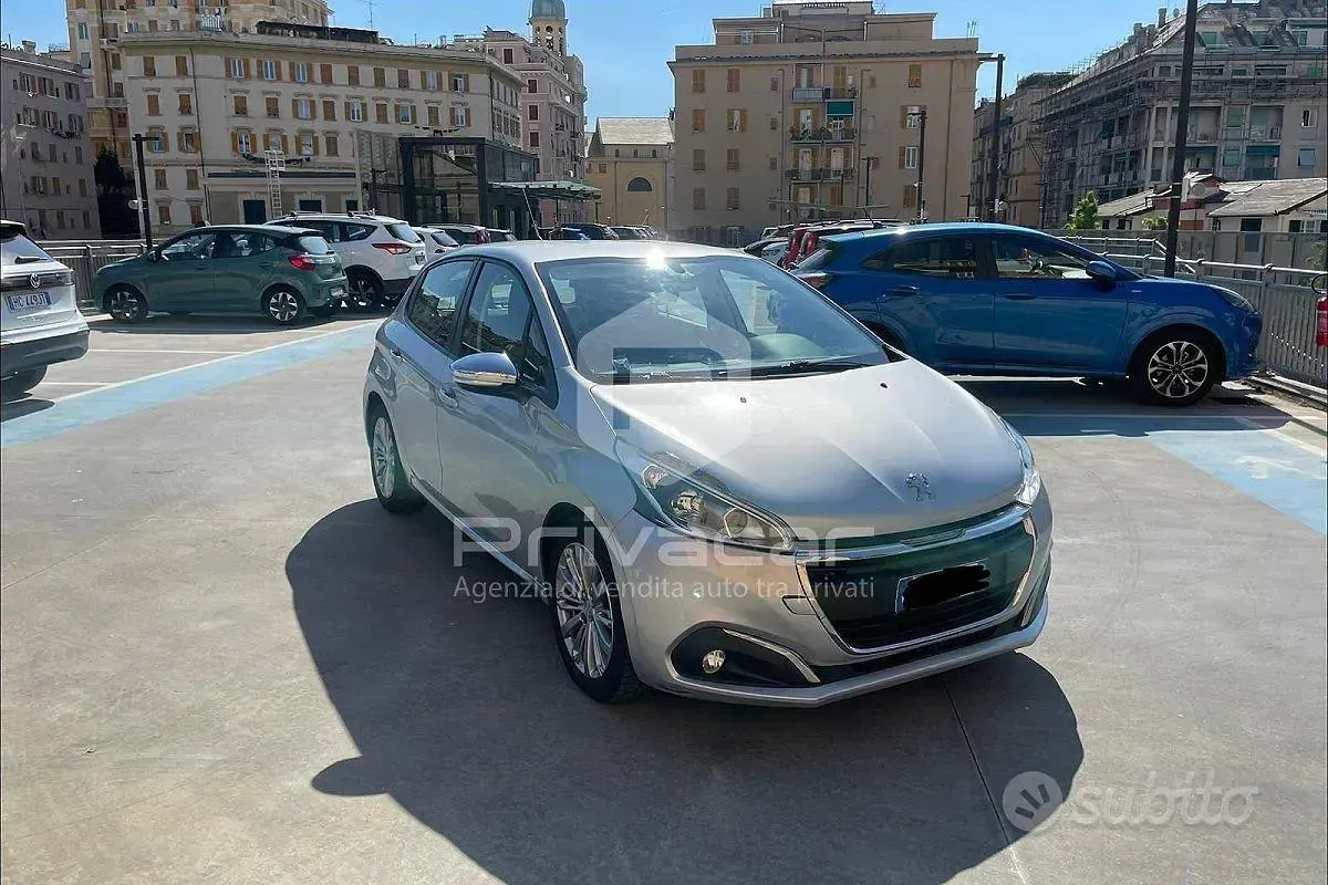 Usata Peugeot 208 Allure 75 CV (55 kW) 2017 Grigio Utilitaria