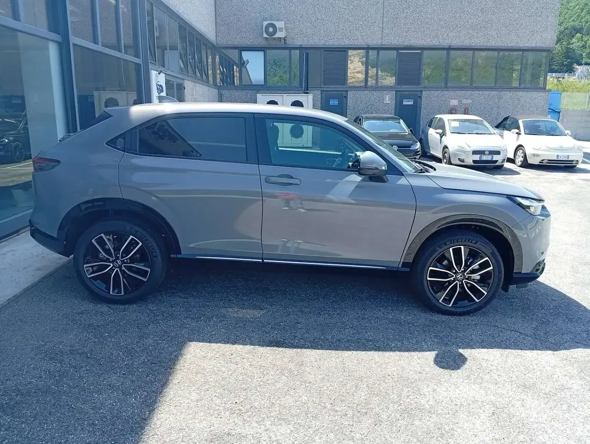 Nuova Honda HR-V Elegance 107 CV (78 kW) 2026 Grigio SUV